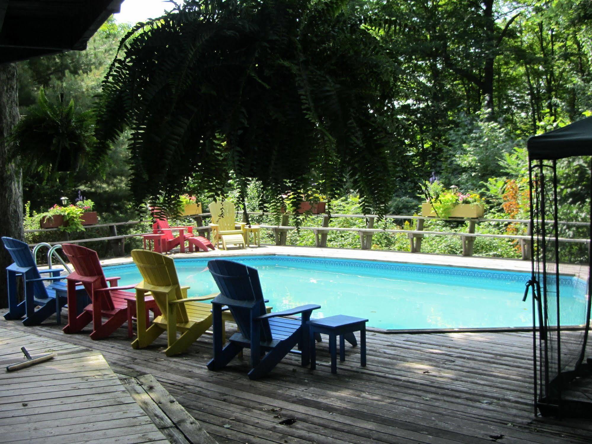 Stouffermill Bed & Breakfast Algonquin Highlands Exterior foto