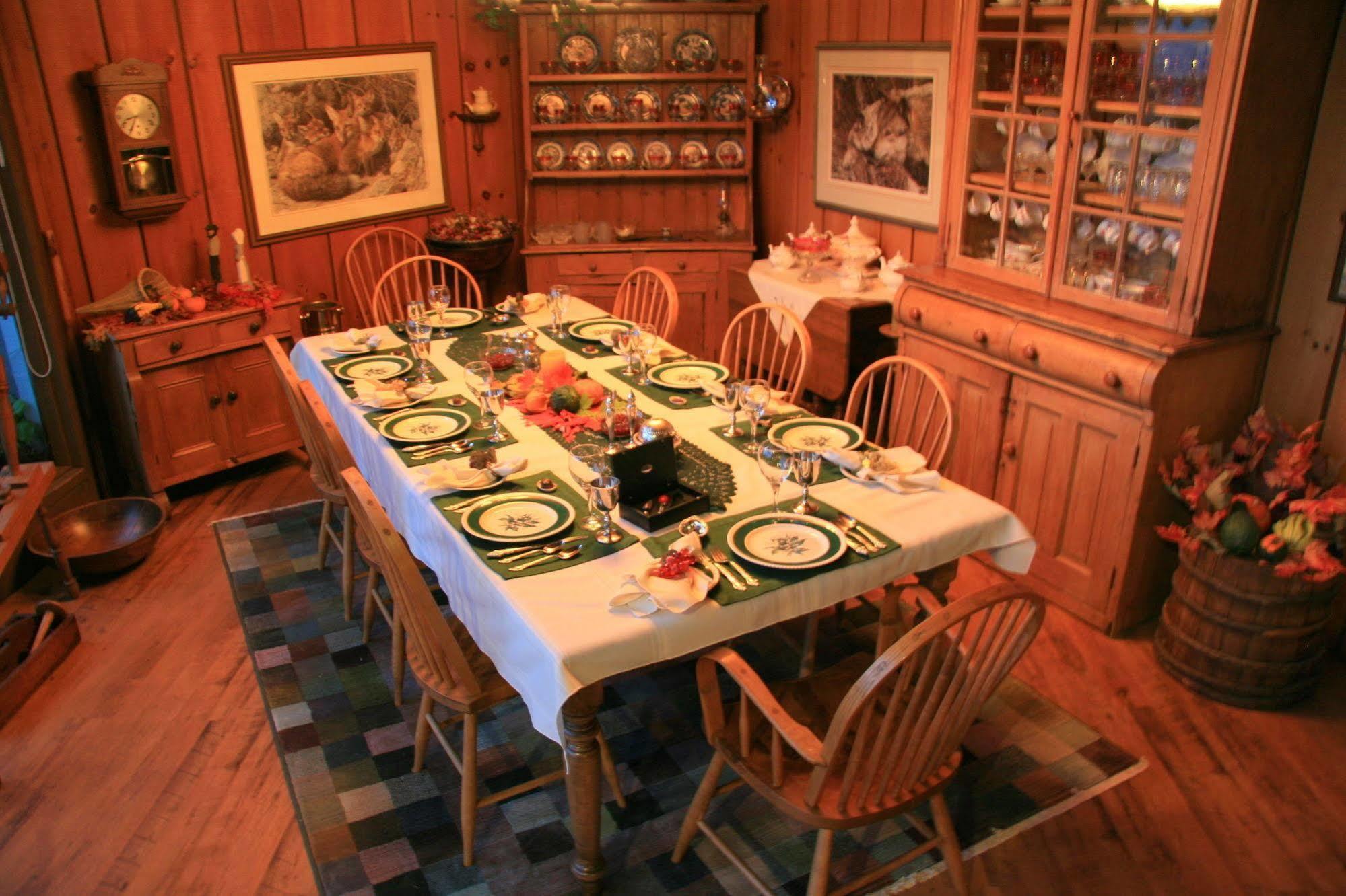 Stouffermill Bed & Breakfast Algonquin Highlands Exterior foto